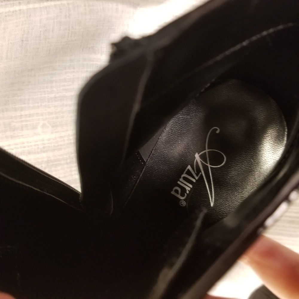 Azura Felisha Bootie Glossy Black Patent Leather Women's 39 - Picture 6 of 9